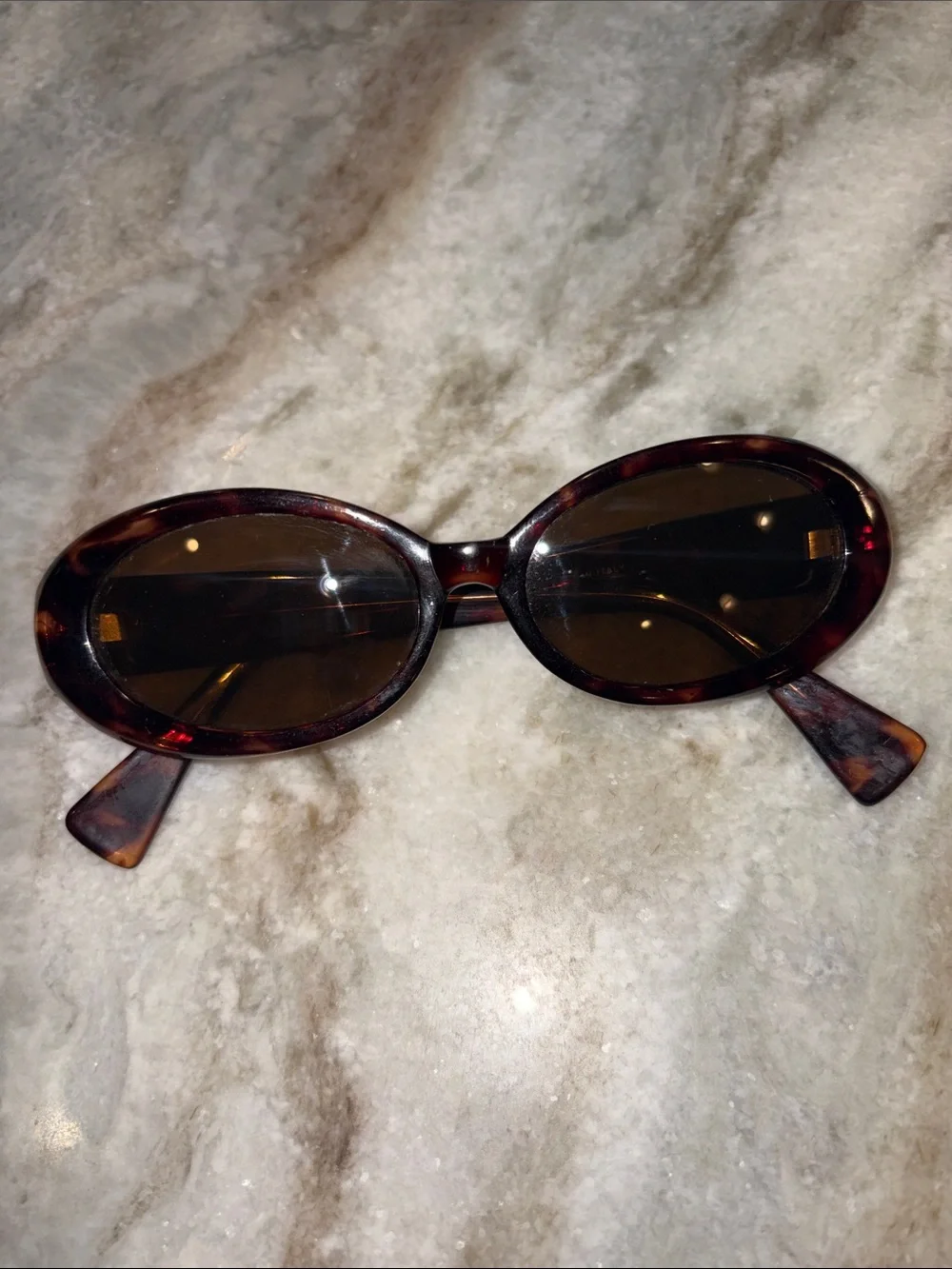 Vintage Designer Tortoiseshell Oval Women’s Sunglasses